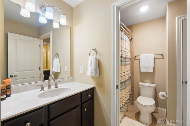 7053 Laurel Oaks Drive, West Chester, OH 45069