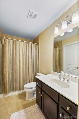 7053 Laurel Oaks Drive, West Chester, OH 45069