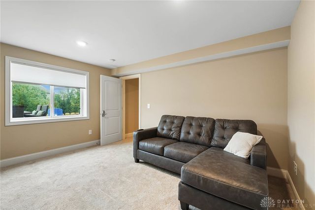 7053 Laurel Oaks Drive, West Chester, OH 45069