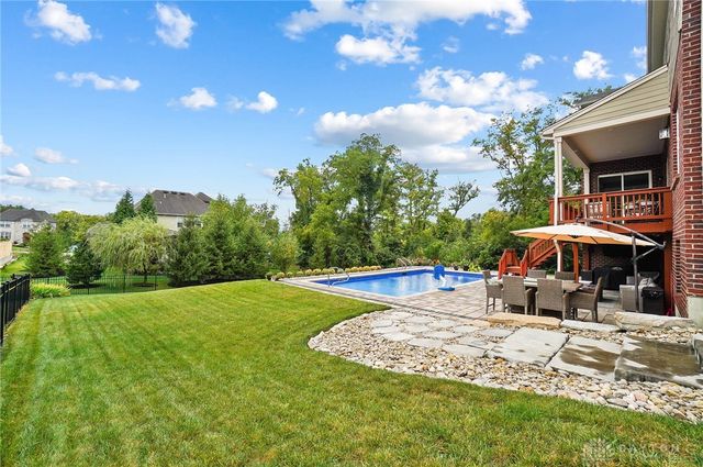 7053 Laurel Oaks Drive, West Chester, OH 45069