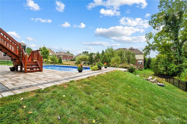 7053 Laurel Oaks Drive, West Chester, OH 45069