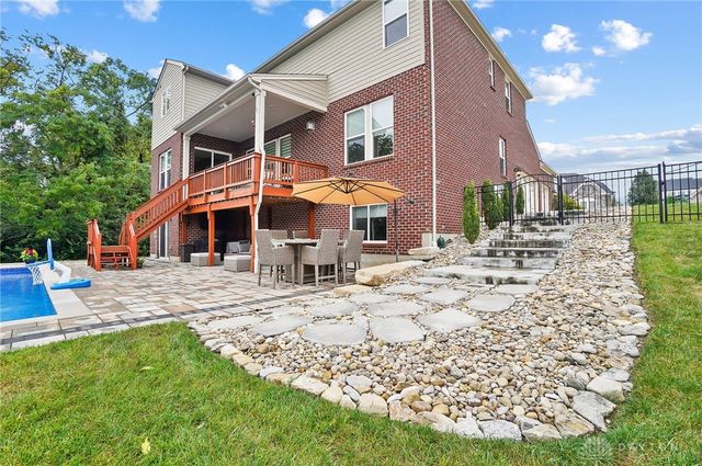 7053 Laurel Oaks Drive, West Chester, OH 45069