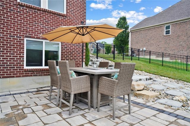 7053 Laurel Oaks Drive, West Chester, OH 45069