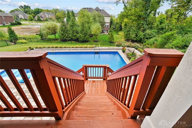 7053 Laurel Oaks Drive, West Chester, OH 45069