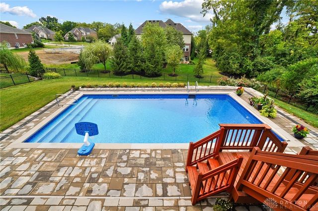 7053 Laurel Oaks Drive, West Chester, OH 45069