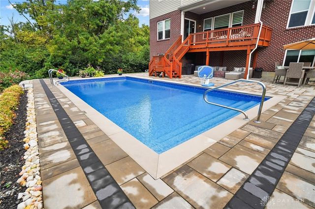 7053 Laurel Oaks Drive, West Chester, OH 45069