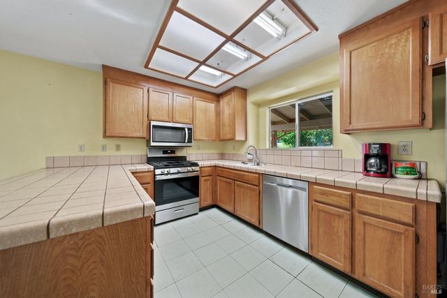 17002 Acacia Way, Clearlake Oaks, CA 95423