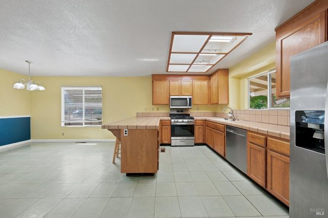 17002 Acacia Way, Clearlake Oaks, CA 95423