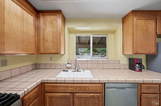 17002 Acacia Way, Clearlake Oaks, CA 95423