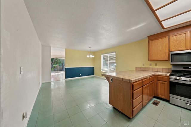 17002 Acacia Way, Clearlake Oaks, CA 95423