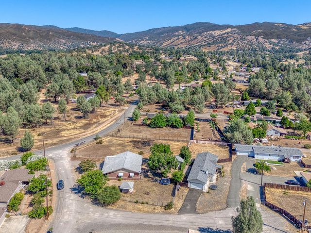 17002 Acacia Way, Clearlake Oaks, CA 95423