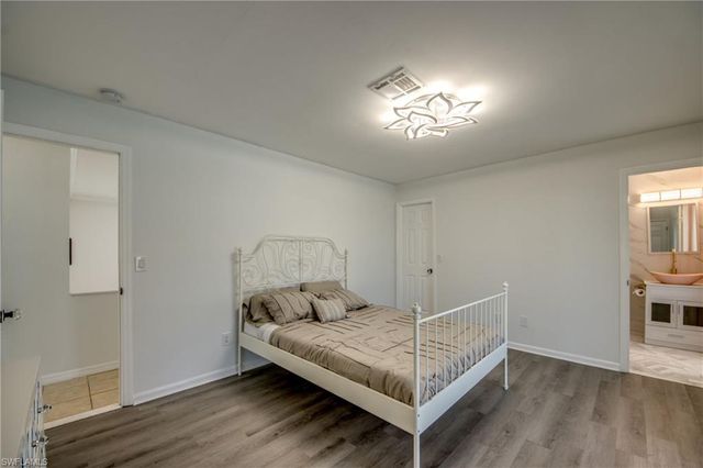 1210 SE 29th TER, Cape Coral, FL 33904