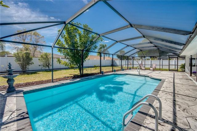 1210 SE 29th TER, Cape Coral, FL 33904