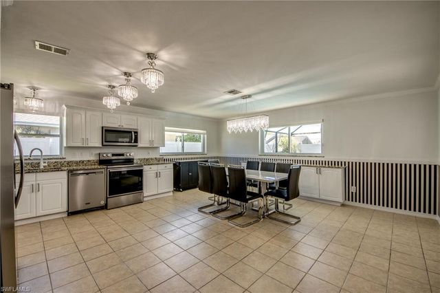 1210 SE 29th TER, Cape Coral, FL 33904