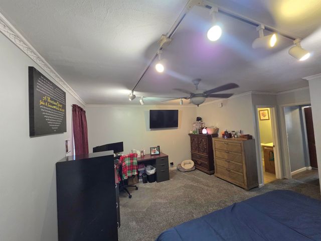 1708 W Ridge Road, Bay City, MI 48708