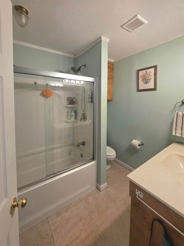 1708 W Ridge Road, Bay City, MI 48708