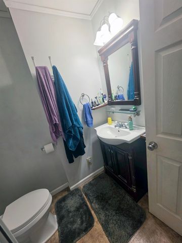 1708 W Ridge Road, Bay City, MI 48708