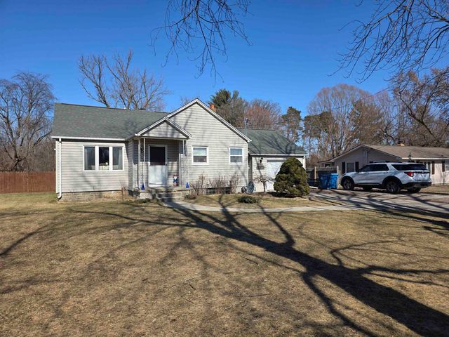 1708 W Ridge Road, Bay City, MI 48708