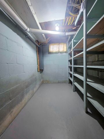 1708 W Ridge Road, Bay City, MI 48708