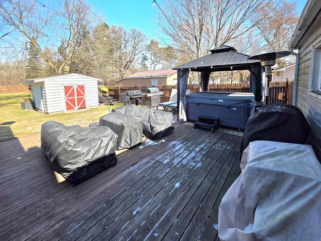 1708 W Ridge Road, Bay City, MI 48708