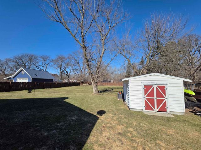 1708 W Ridge Road, Bay City, MI 48708