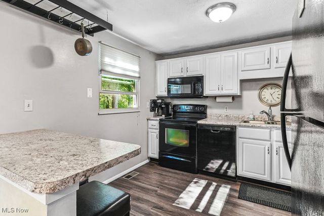 10265 Beaver Trail, Aurora, OH 44202