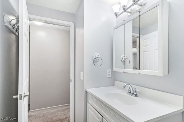 10265 Beaver Trail, Aurora, OH 44202