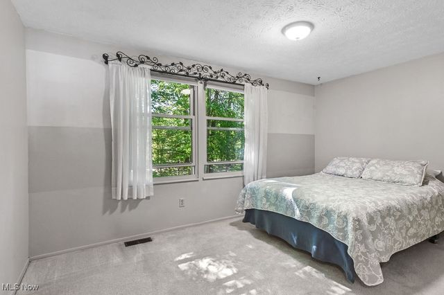 10265 Beaver Trail, Aurora, OH 44202