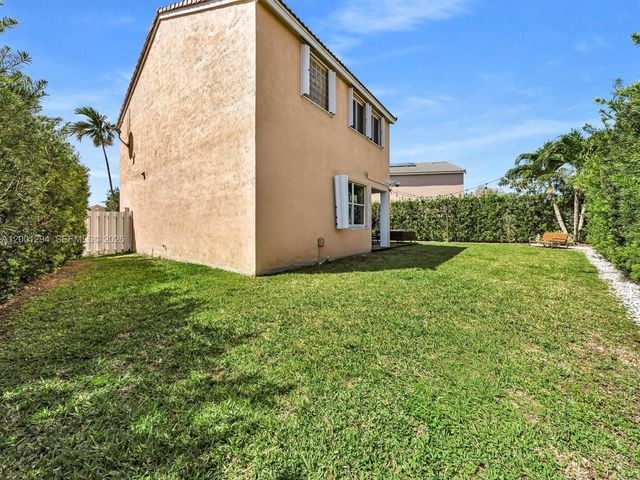 1042 Thistle Creek Ct, Weston, FL 33327