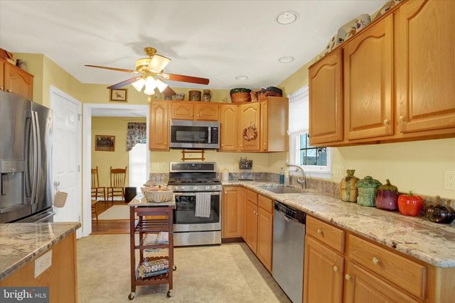 216 FOX GROVE PL, Hummelstown, PA 17036