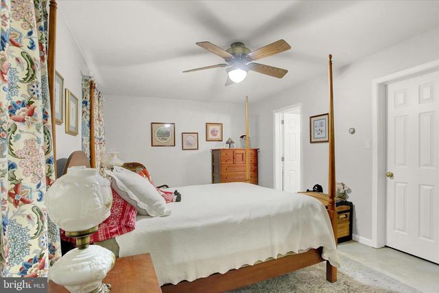 216 FOX GROVE PL, Hummelstown, PA 17036