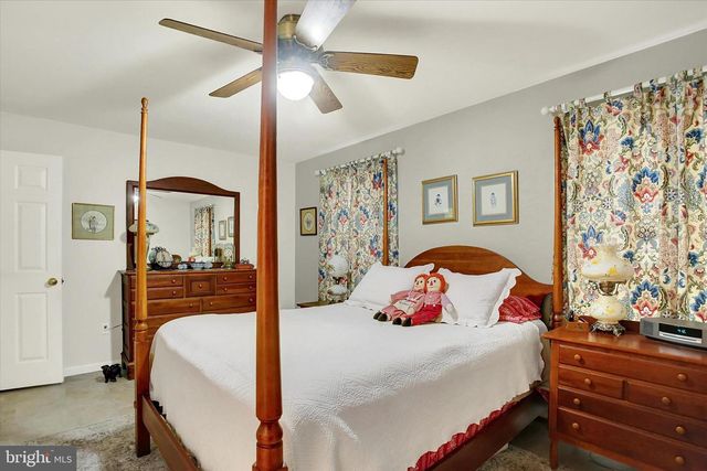 216 FOX GROVE PL, Hummelstown, PA 17036