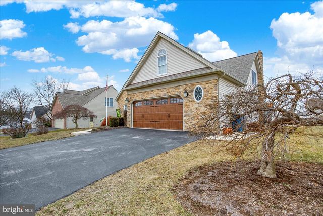 216 FOX GROVE PL, Hummelstown, PA 17036