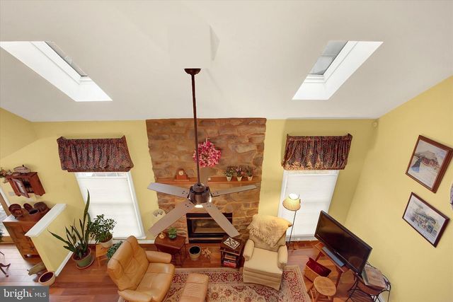 216 FOX GROVE PL, Hummelstown, PA 17036