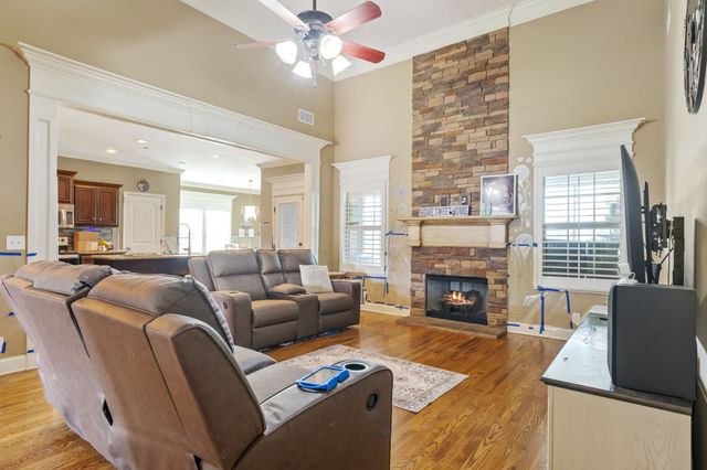 1021 Brokencreek Ln, Murfreesboro, TN 37129