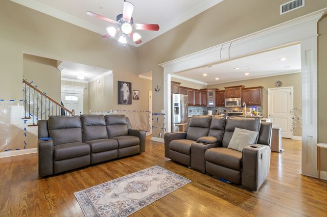 1021 Brokencreek Ln, Murfreesboro, TN 37129