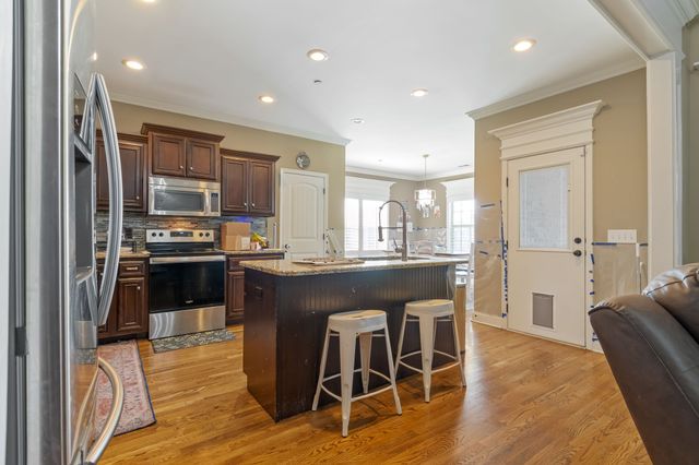 1021 Brokencreek Ln, Murfreesboro, TN 37129
