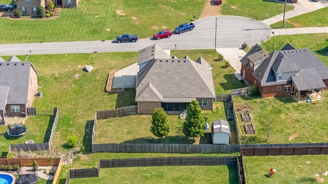 1021 Brokencreek Ln, Murfreesboro, TN 37129
