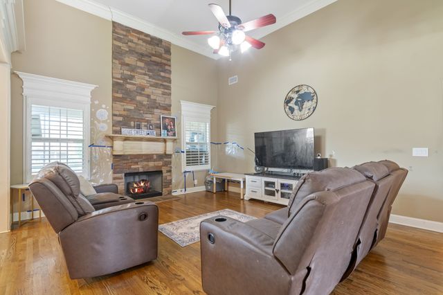 1021 Brokencreek Ln, Murfreesboro, TN 37129