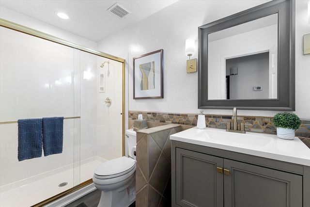 3545 Newcastle Drive SE, Rio Rancho, NM 87124