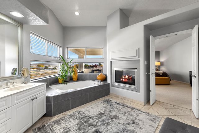 3545 Newcastle Drive SE, Rio Rancho, NM 87124