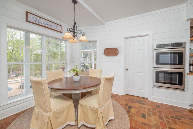 1814 Old Highway 24, Hattiesburg, MS 39402