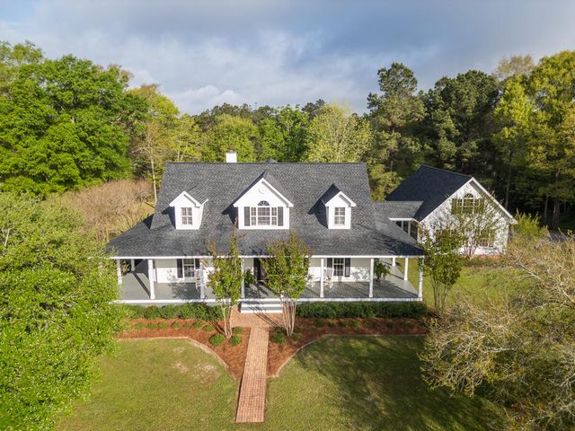 1814 Old Highway 24, Hattiesburg, MS 39402