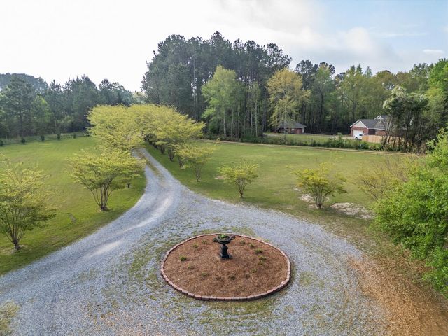 1814 Old Highway 24, Hattiesburg, MS 39402