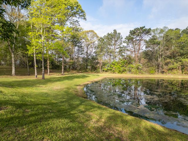 1814 Old Highway 24, Hattiesburg, MS 39402