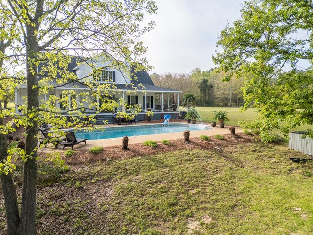 1814 Old Highway 24, Hattiesburg, MS 39402