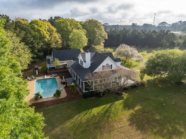 1814 Old Highway 24, Hattiesburg, MS 39402