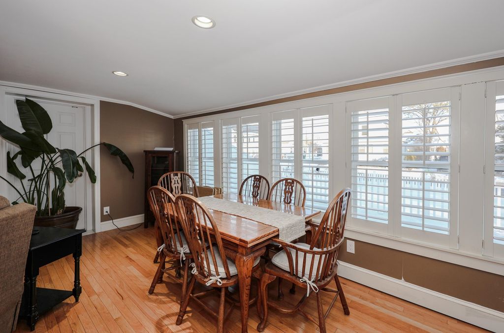 Image 15 of property listing at 92 Kings Highway, Hampton, NH 03842