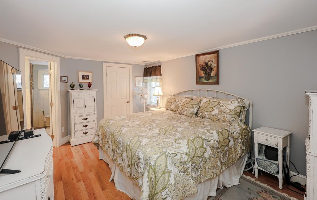 Image 26 of property listing at 92 Kings Highway, Hampton, NH 03842