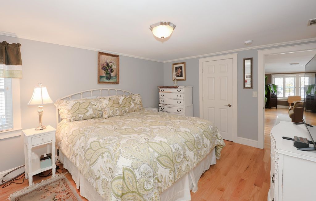 Image 28 of property listing at 92 Kings Highway, Hampton, NH 03842